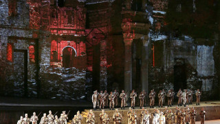 Or co'dadi, ma fra poco (Le Trouvère, Verdi) - Chœur du Metropolitan Opera House