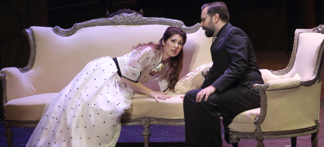 La Traviata mouvementée de Marseille n’éclipse pas Nicole Car et Étienne Dupuis