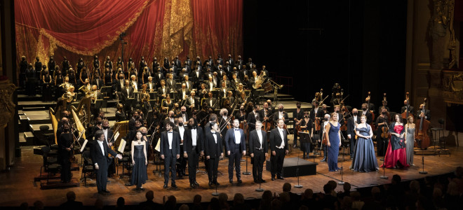 Gustavo Dudamel acclamé dès son concert inaugural à l'Opéra de Paris