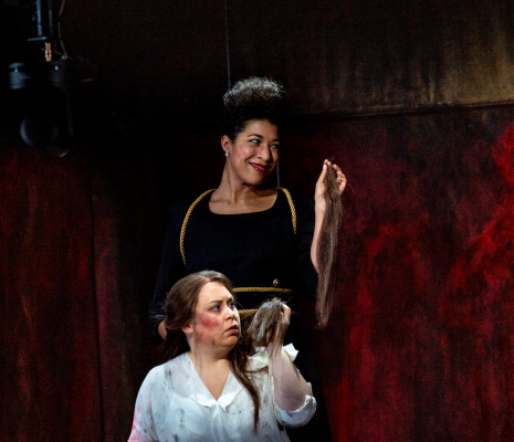 Mary Elizabeth Williams & Victoria Yarovaya - Nabucco par Marie-Eve Signeyrole