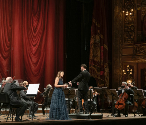 Verónica Cangemi, César Bustamante et l'Orchestre permanent du Théâtre Colón