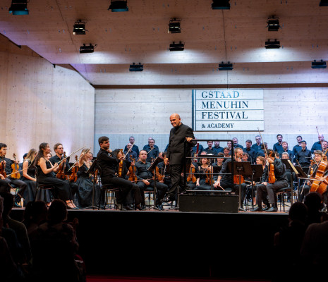 Jaap van Zweden, Gstaad Festival Orchestra et Chœur Philharmonique Tchèque de Brno