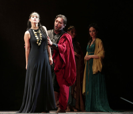 Sara Blanch, Alexey Tatarintsev & Marta Pluda - Aureliano in Palmira par Mario Martone