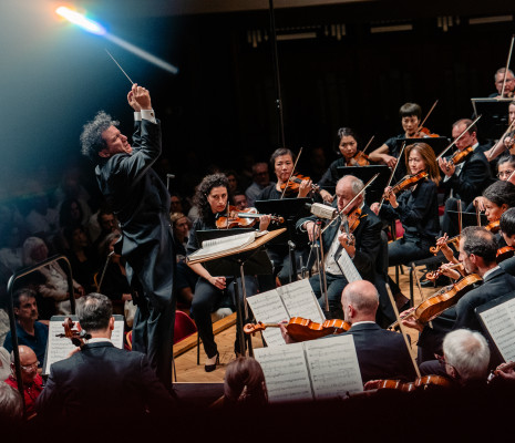 Alain Altinoglu et l’Orchestre Symphonique de la Monnaie