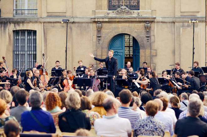 Duncan Ward et l'Orchestre de chambre de Paris aux Gobelins