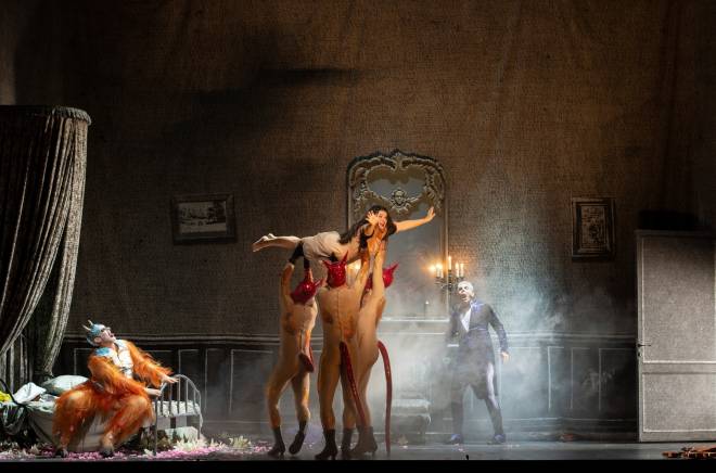 Marcel Beekman (Aristée / Pluton), Kathryn Lewek (Eurydice), Max Hopp (John Styx), Dancers - Orphée aux Enfers par Barrie Kosky