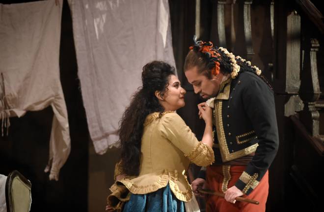 Anna Aglatova & Robert Gleadow - Les Noces de Figaro par James Gray
