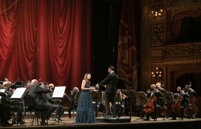 Verónica Cangemi, César Bustamante et l'Orchestre permanent du Théâtre Colón