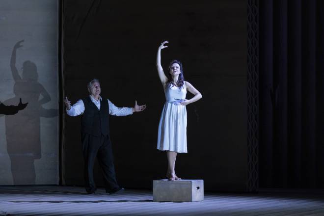 Željko Lučić, Irina Lungu - Rigoletto par Claus Guth