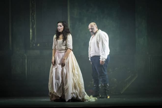 Jodie Devos & Sebastian Catana - Rigoletto par John Turturro