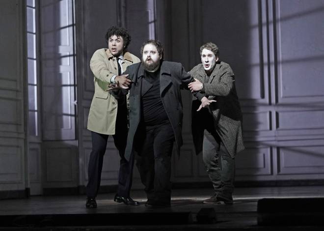 Justin Austin, Allan Clayton & Jacques Imbrailo - Hamlet par Neil Armfield
