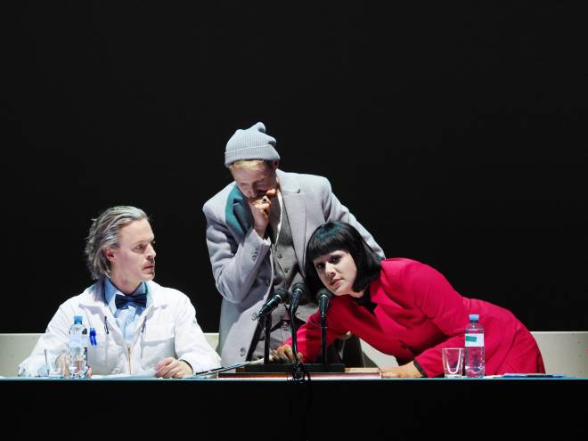 Georg Klimbacher, Wolfgang Resch et Roxane Choux - Le Visage dans le miroir par Carlos Wagner