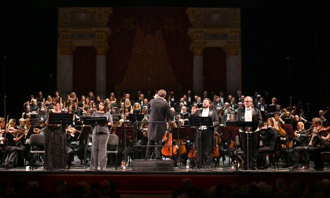 Orchestre Symphonique de la Rai & Chœur du Théâtre royal de Parme