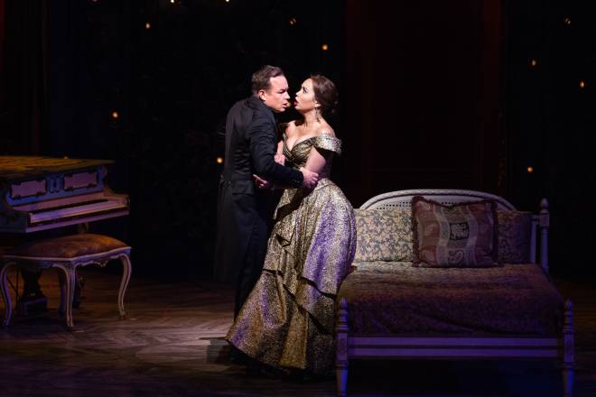 Stephen Costello & Nadine Sierra - La Traviata par Michael Mayer