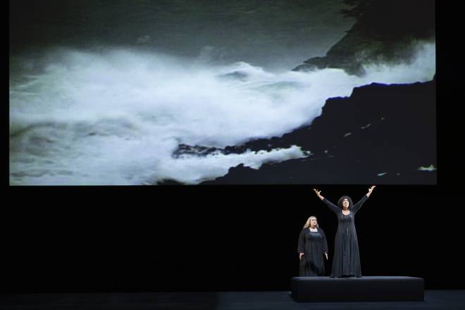 Okka von der Damerau & Mary Elizabeth Williams - Tristan et Isolde par Peter Sellars et Bill Viola