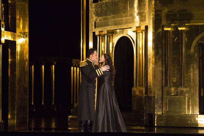 Radvanovsky et Antonenko dans Aida