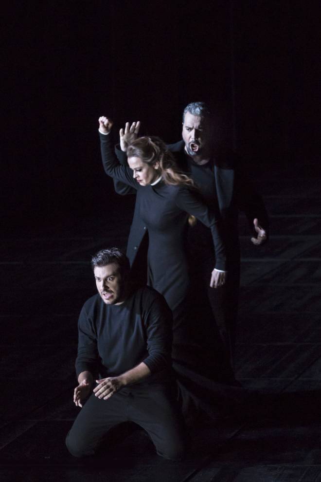 Carè, Zhidkova et Christoyanis dans Don Carlo