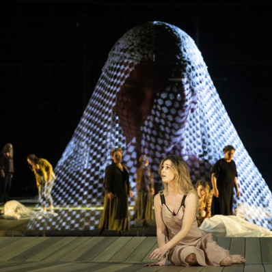 Ena Pongrac - Nabucco par Christiane Jatahy