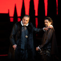 John Relyea & Luca Micheletti - Don Carlos par Nicholas Hytner