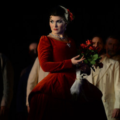 Olga Peretyatko - Les Contes d'Hoffmann par Jean-Louis Grinda