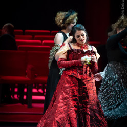 Maria Teresa Leva - La Traviata par Stefano Mazzonis di Pralafera