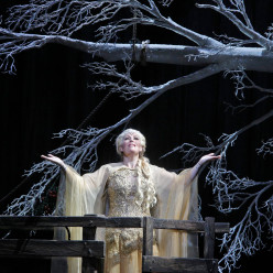 Sondra Radvanovsky dans Norma 