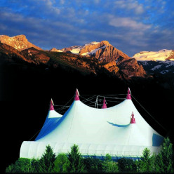 Tente du Gstaad Menuhin Festival