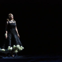 Rachel Willis-Sorensen  - La Traviata par Pierre Rambert