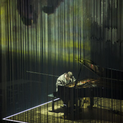 David Kadouch dans Transfiguré - 12 Vies de Schönberg par Bertrand Bonello