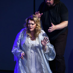 Catherine Foster, Kristian Benedikt - Turandot par Emmanuelle Bastet